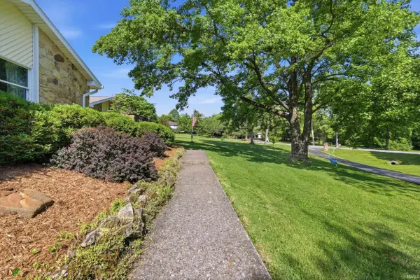 4045 S Gran Haven DR, Bloomington, IN 47401