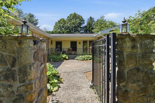 4045 S Gran Haven DR, Bloomington, IN 47401