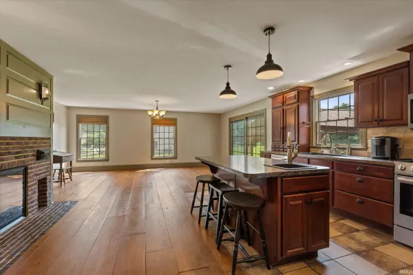 21816 Locust Bend CT, South Bend, IN 46628-1861