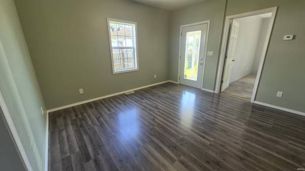 625 N Broadway ***, Albany, IN 47320