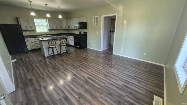 625 N Broadway ***, Albany, IN 47320