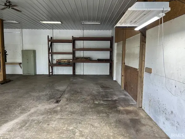 616 7th ST, Bedford, IN 47421