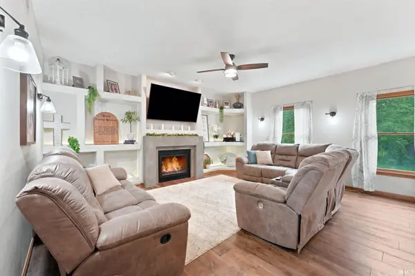 4092 E Oldfield DR, Leesburg, IN 46538-9508
