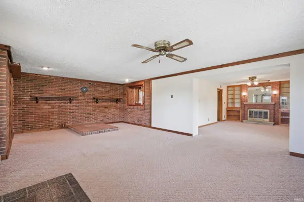 1857 N County Road 300 West ***, New Castle, IN 47362-8935