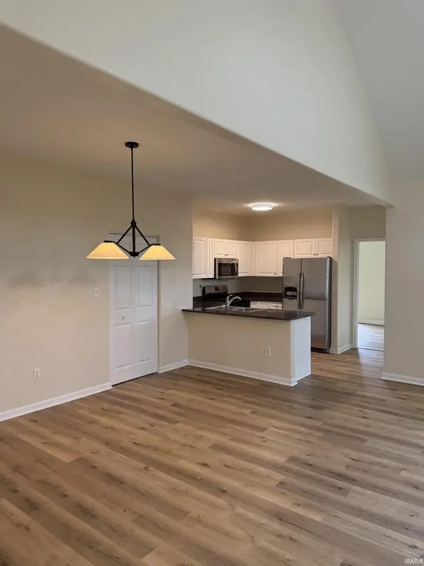 9247 Norris DR, Hobart, IN 46342-6831