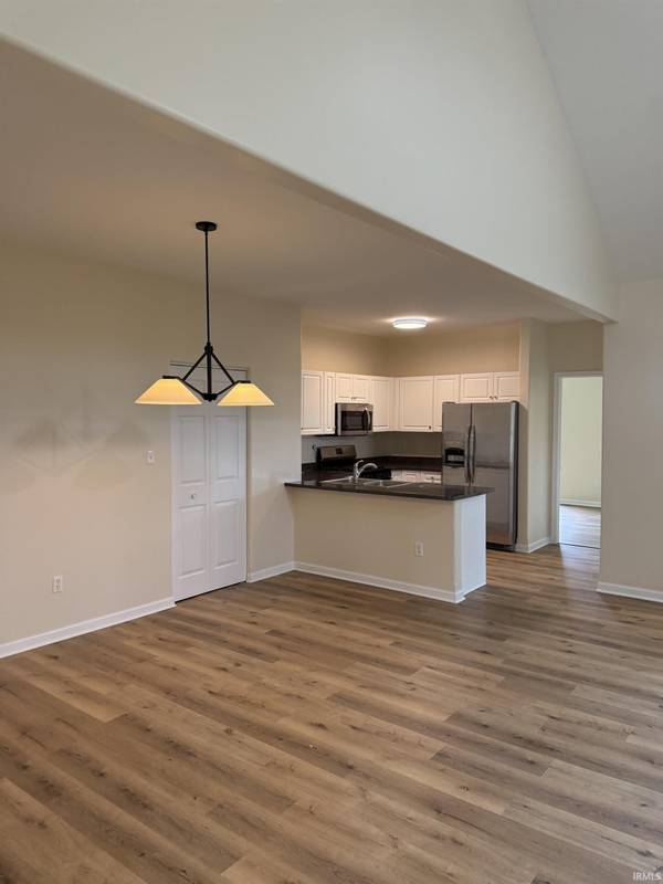9247 Norris DR, Hobart, IN 46342-6831