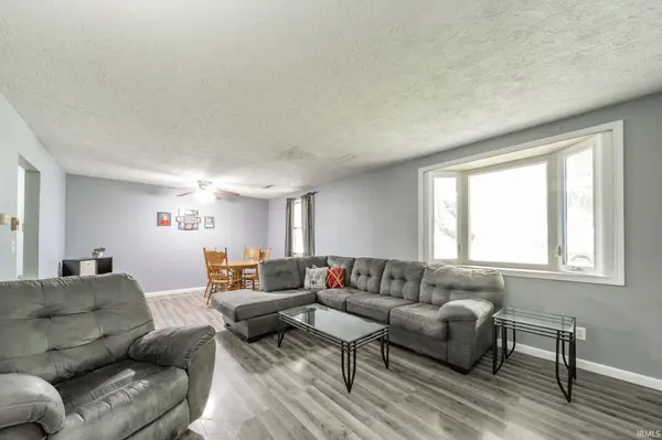 2916 Country Estates DR, New Castle, IN 47362-5105