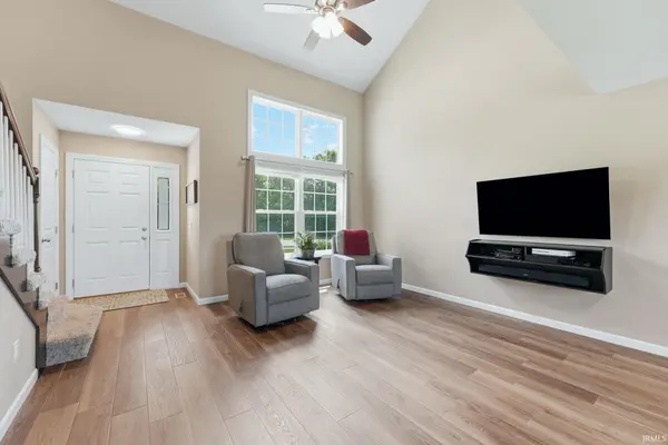 1851 Meadowsweet Pkwy, Fort Wayne, IN 46808-1782