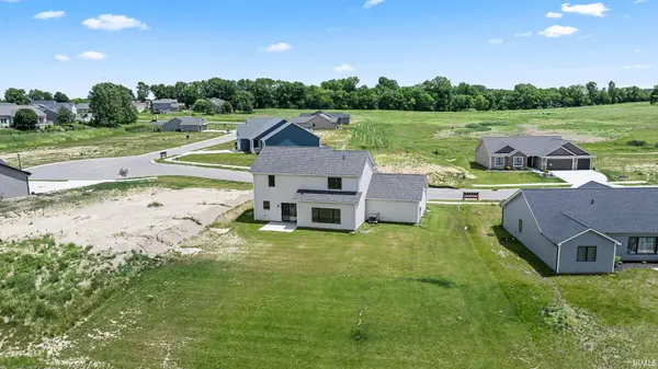 130 Longrifle RD, Warsaw, IN 46580