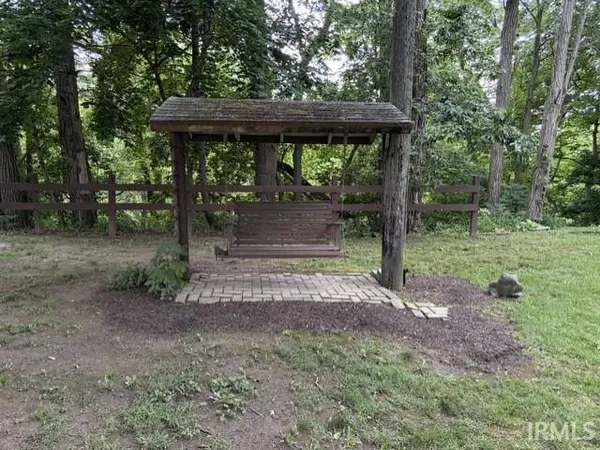 416 N McCullum ST, Knightstown, IN 46148