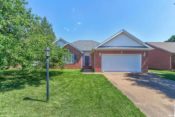 706 Lancelot DR, Evansville, IN 47711-1071