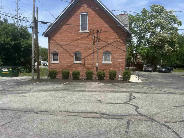 2417 Spy Run AVE, Fort Wayne, IN 46805