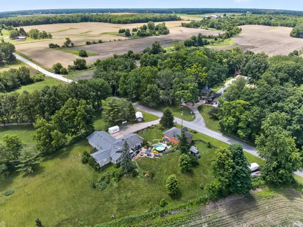 17902 Wappes RD, Churubusco, IN 46723-9242