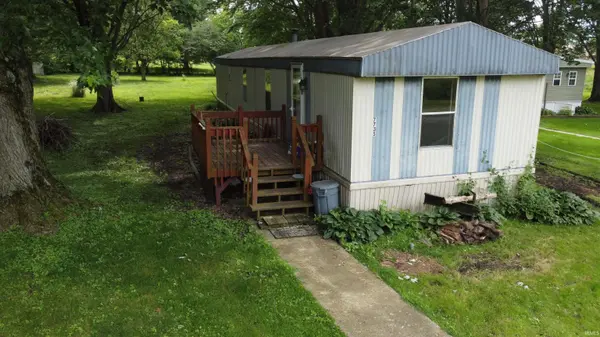 7735 W Swick Rd ***, Claypool, IN 46510