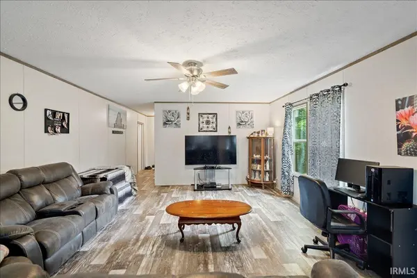 209 S Indiana ST, Hazleton, IN 47640