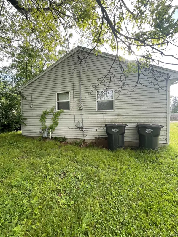 1716 Dewey ST, Anderson, IN 46016-3127