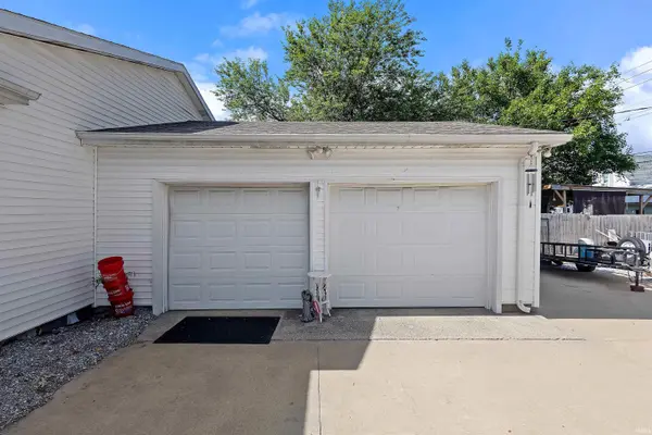 608 S Center ST, Flora, IN 46929