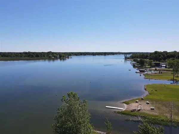 40 Lane 250 Lake Pleasant ***, Orland, IN 46776-5465