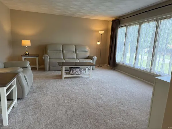 288 Locust Drive ***, Bloomfield, IN 47424