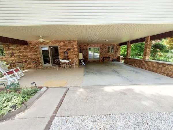 5260 S 650 W. ***, Huntingburg, IN 47542