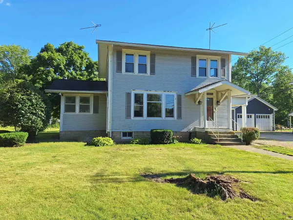 218 Dearborn ST, Berne, IN 46711