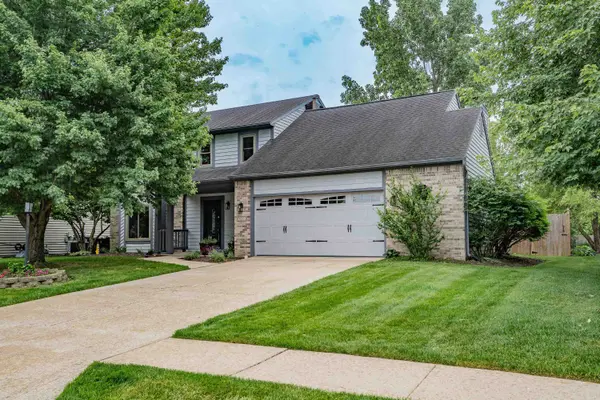 9015 Spring View DR, Fort Wayne, IN 46804