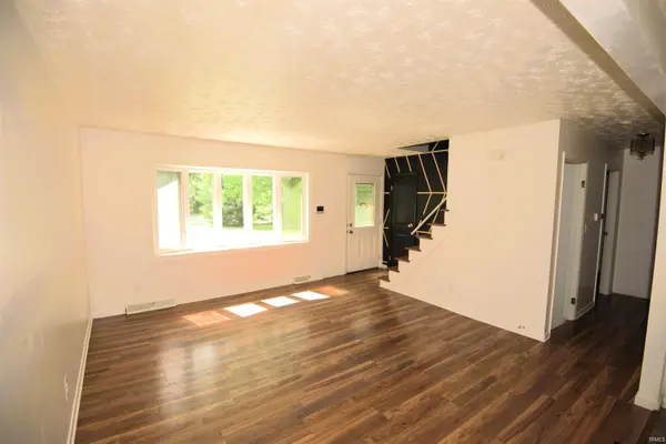 54872 Bittersweet RD, Mishawaka, IN 46545-5220