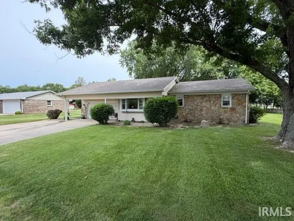 420 Phelps DR, New Castle, IN 47362-5129