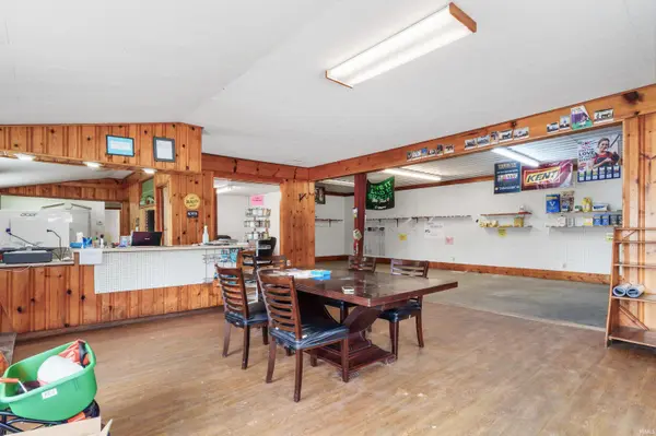 10199 S Wayne RD, Warren, IN 46792