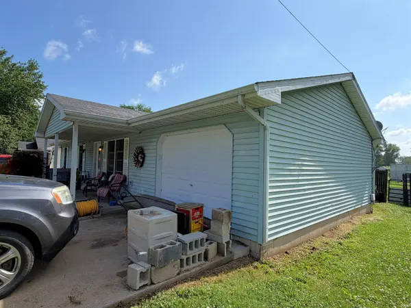 1115 N 9th Street ***, Mitchell, IN 47446