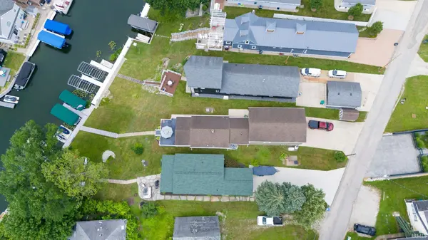 11869 N Forest DR, Syracuse, IN 46567