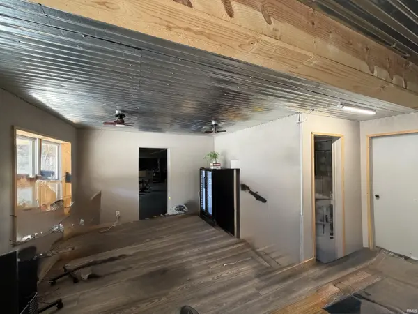 5736 N St Rd 57 RD, Petersburg, IN 47567