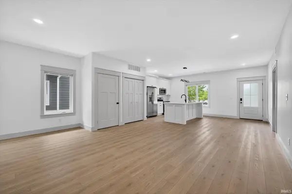 326-328 N Jefferson ST, Bloomington, IN 47408