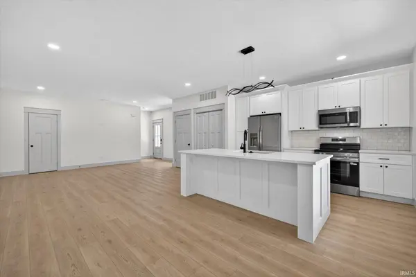 326-328 N Jefferson ST, Bloomington, IN 47408