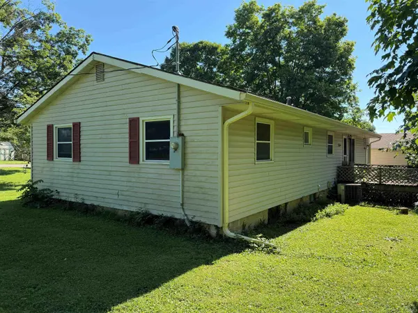 1852 Hancock Ave ***, Mitchell, IN 47446