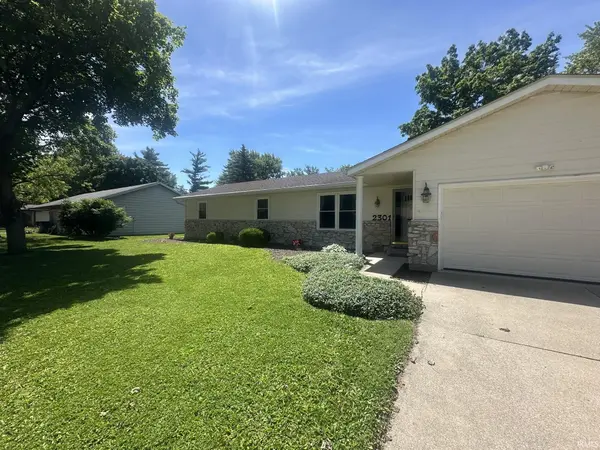 2301 W Village DR, Muncie, IN 47304-1765