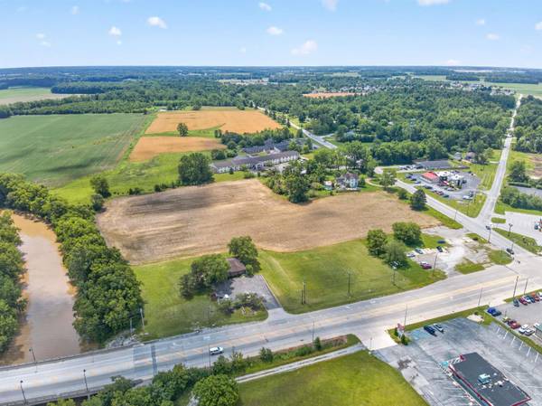 7331 Winchester RD, Fort Wayne, IN 46819