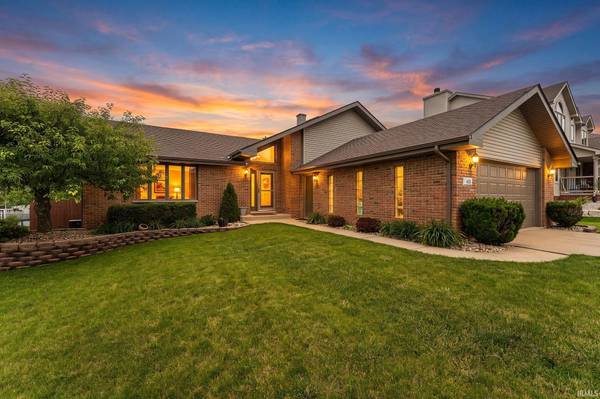 65 Beiriger DR, Dyer, IN 46311
