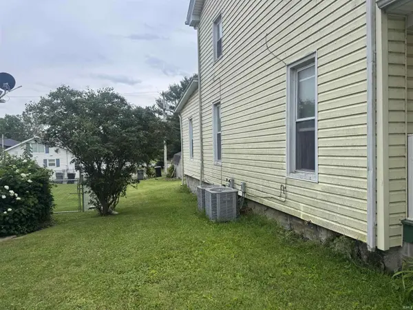 303 W Main ST, Syracuse, IN 46567