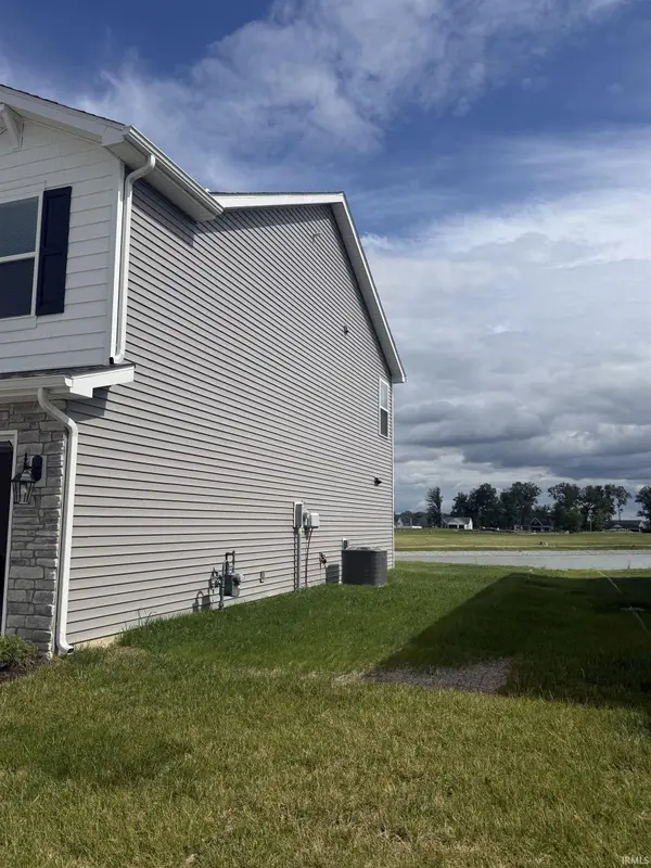 5551 Tranquilo WAY, Fort Wayne, IN 46818-9839