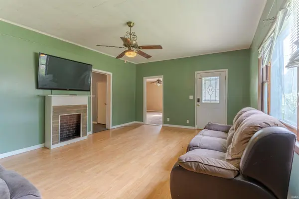 709 Walnut ST, Rockport, IN 47635