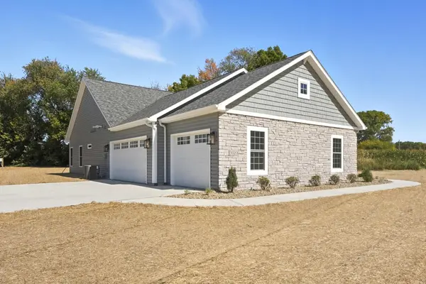 3020 N 405 W ***, Angola, IN 46703