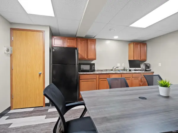 215 E Van Buren ST, Columbia City, IN 46725