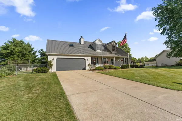 10538 E Brookston DR, Osceola, IN 46561