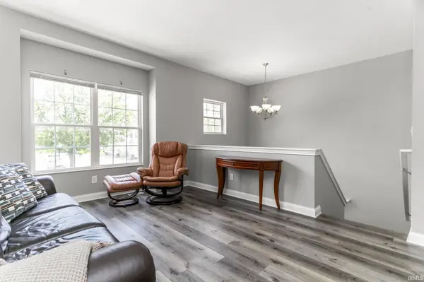 411 Abbey ST, South Bend, IN 46637-3378