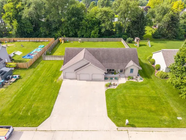 18620 Monticello DR, Goshen, IN 46528