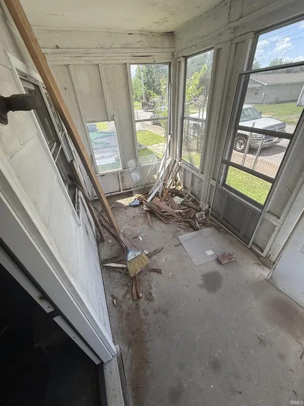 313 Cass AVE, Evansville, IN 47713
