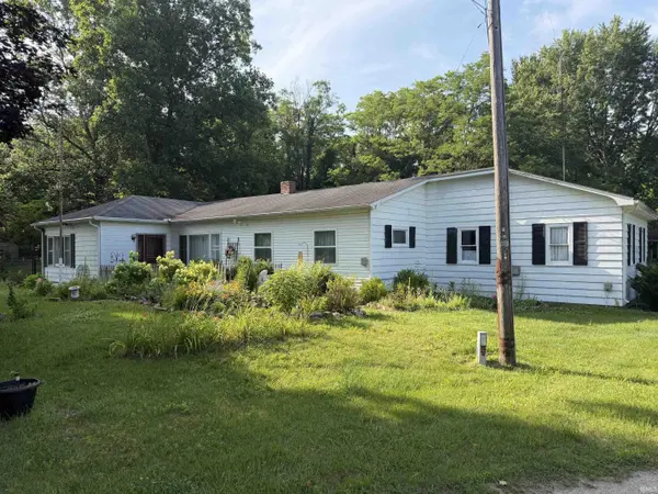 20911 S Lake DR, Walkerton, IN 46574