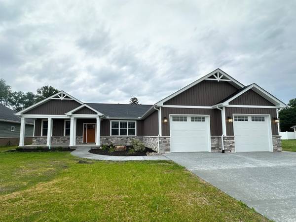 1201 N Wild Pine DR, Yorktown, IN 47396