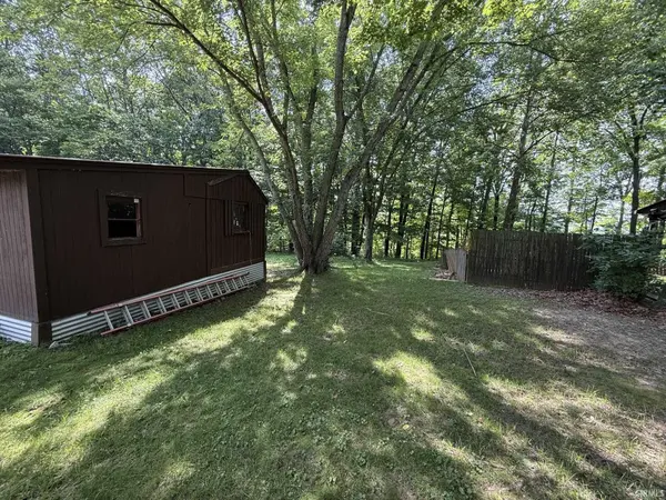 8180 E Northshore DR, Unionville, IN 47468